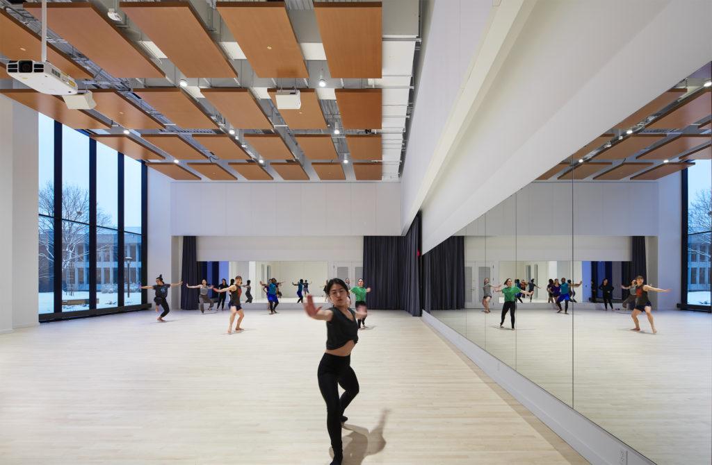 Photo of a dancer in Berg Studio