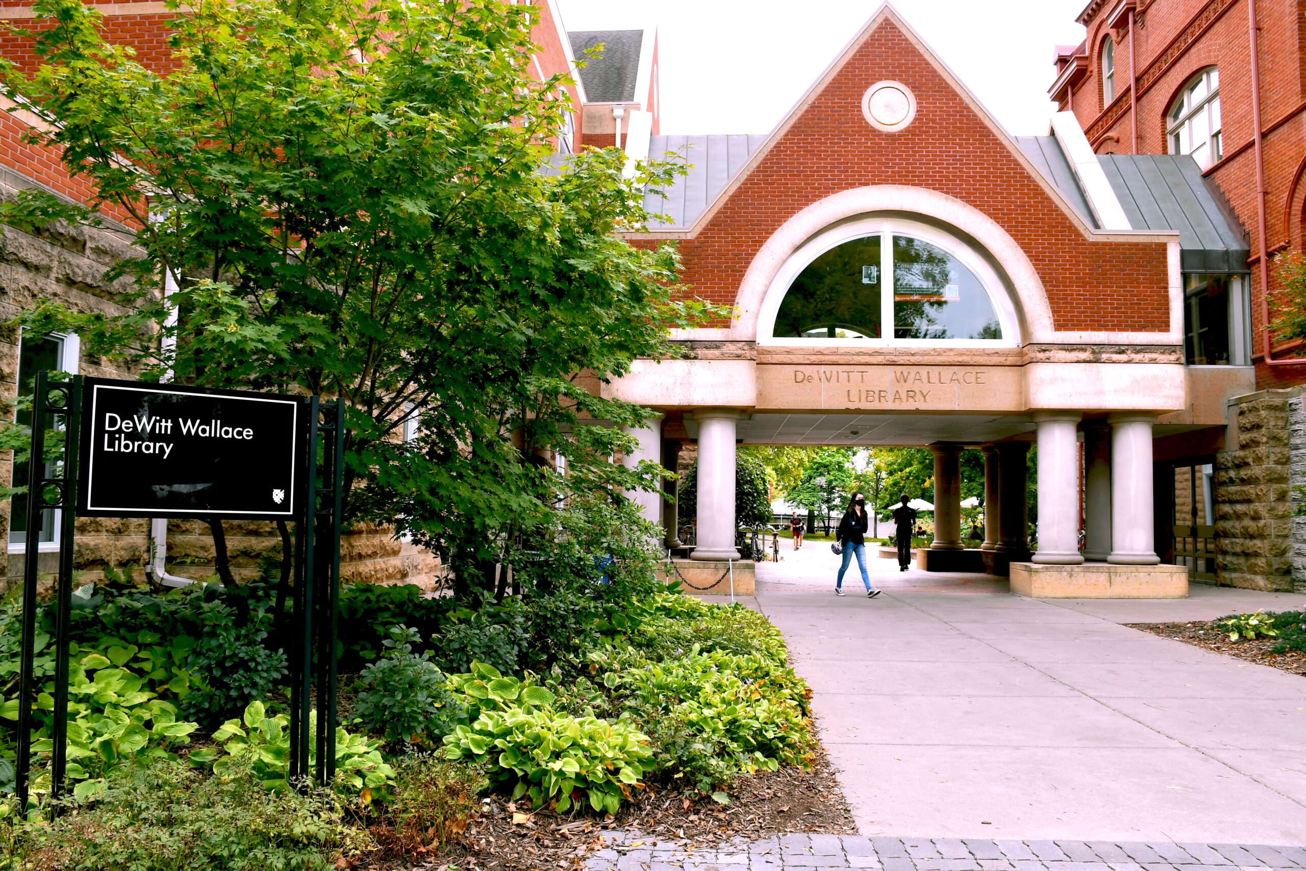 About Us - DeWitt Wallace Library - Macalester College