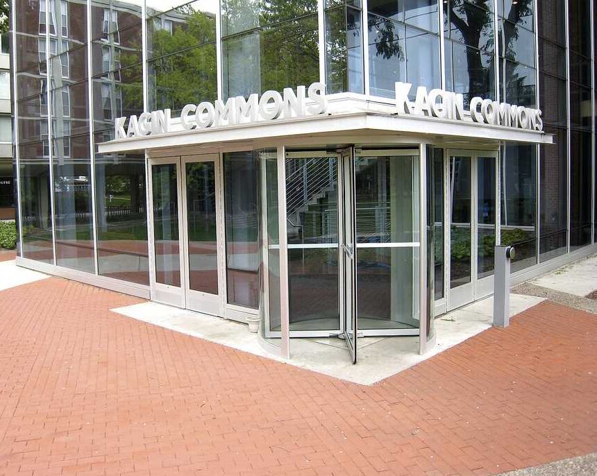 The front doors to Kagin Commons, where Macalester's Career Exploration offices are located.